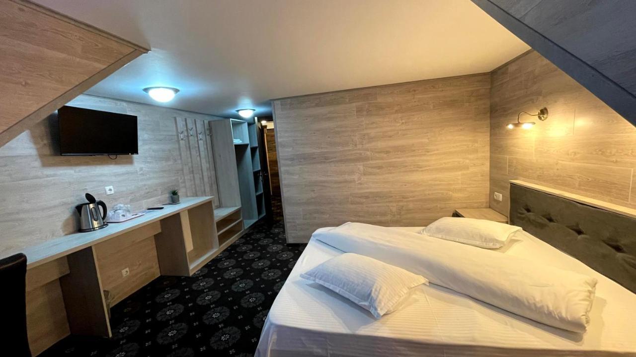 Royal Bucovina Residence Adults Only-Self Check-In Câmpulung Moldovenesc Екстериор снимка
