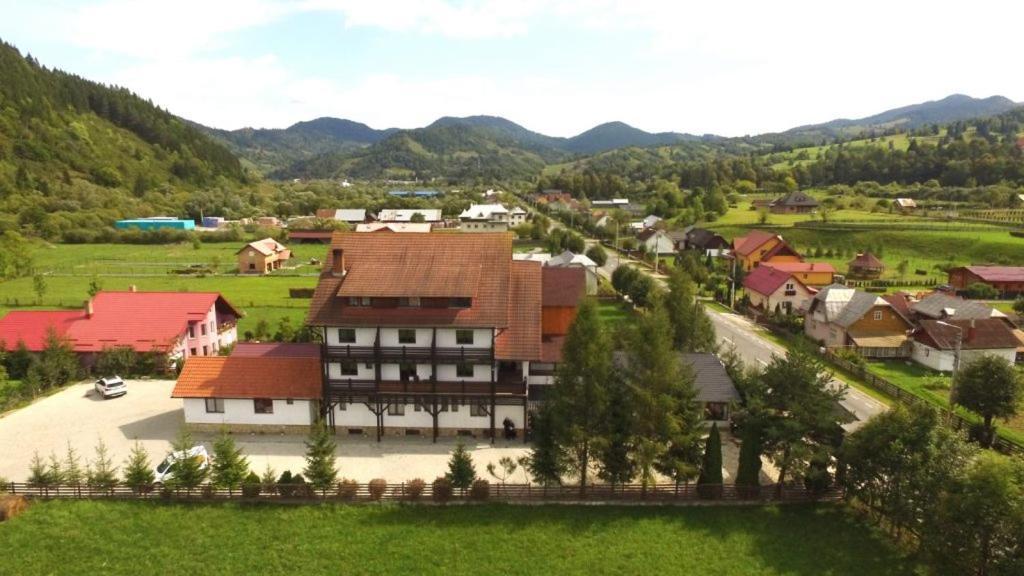 Royal Bucovina Residence Adults Only-Self Check-In Câmpulung Moldovenesc Екстериор снимка
